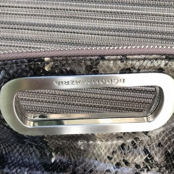 NWOT BCBGMaxAzria Foldover Snakeskin Print Clutch - Picture 6 of 9